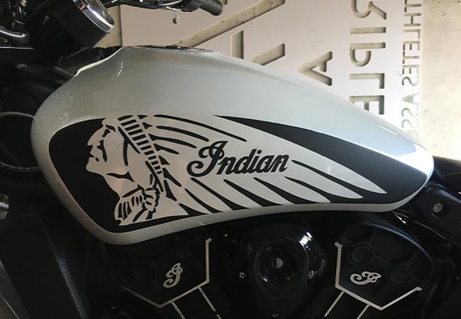 Covering moto Indian