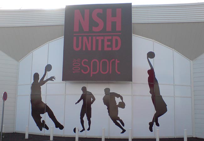 Habillage vitrine lumineux NSH United